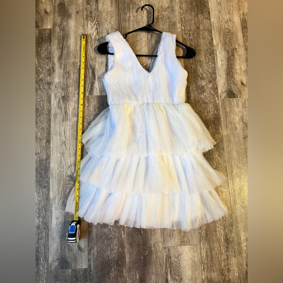 White lulus dress - Picture 2 of 9